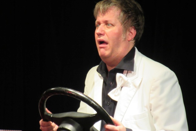 Politisches Kabarett von und mit Olaf Michael Ostertag