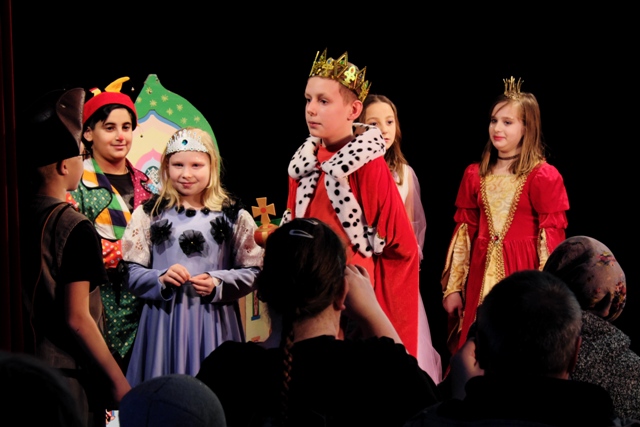 Der Teufel mit den drei goldenen Haaren